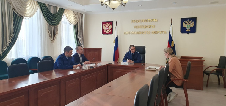 Заместитель прокурора Архангельской области и Ненецкого автономного округа Павел Матанцев совместно с Уполномоченным по защите прав предпринимателей в Ненецком автономном округе Германом Сопочкиным провели совместный приём представителей бизнес-сообщества. Заместитель прокурора Архангельской области и Ненецкого автономного округа Павел Матанцев совместно с Уполномоченным по защите прав предпринимателей в Ненецком автономном округе Германом Сопочкиным провели совместный приём представителей бизнес-сообщества.